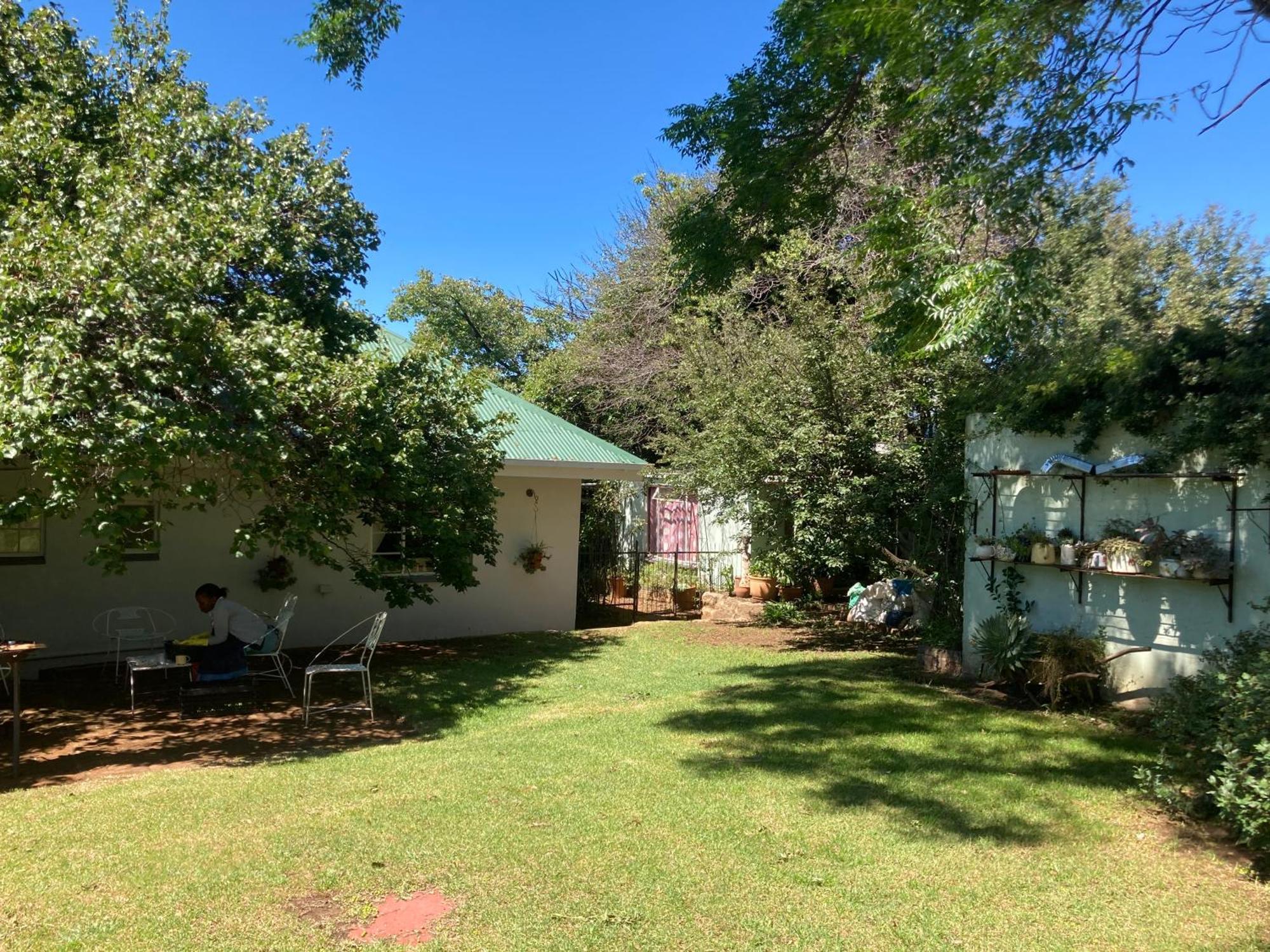 Albergue Karma Backpackers Kestell Exterior foto