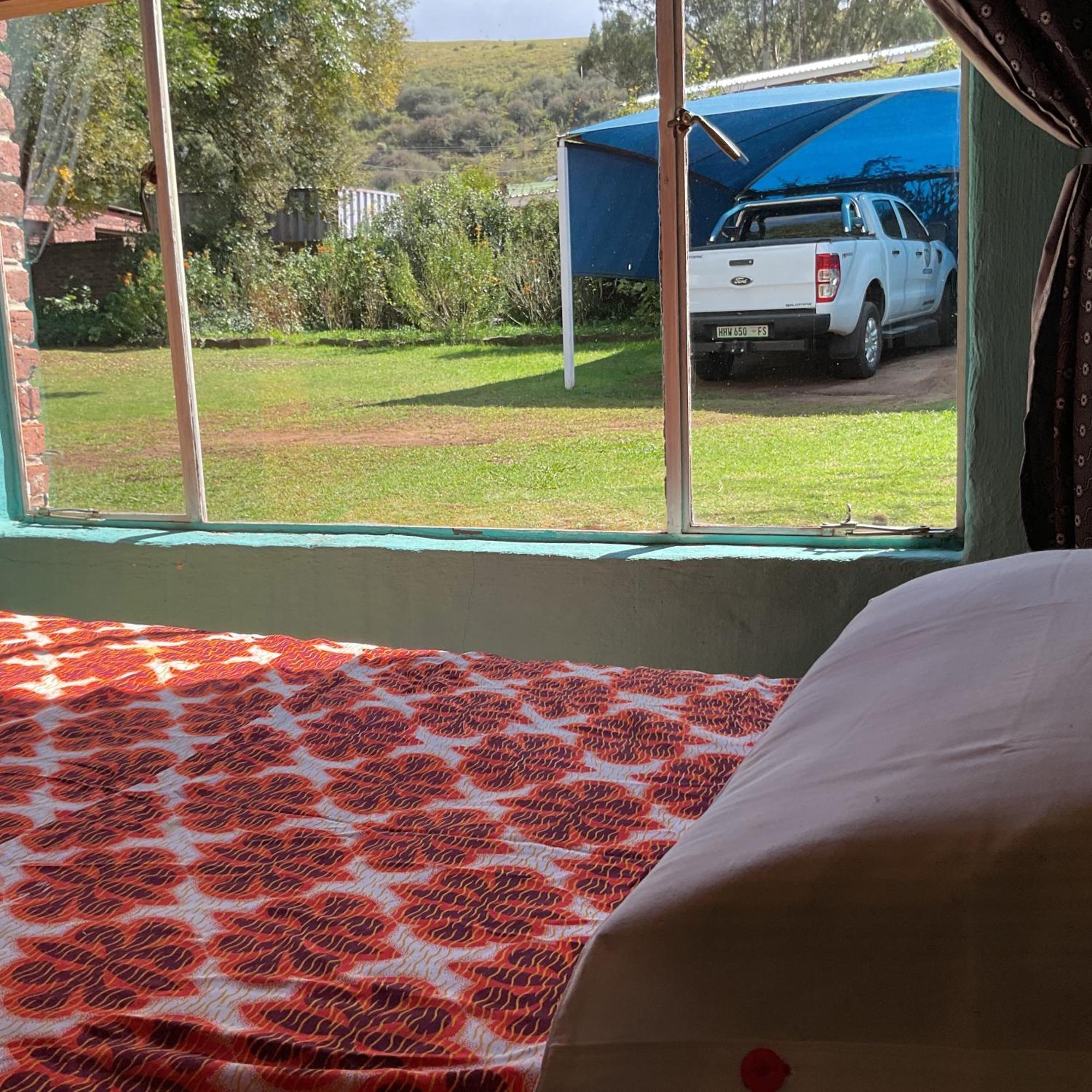 Albergue Karma Backpackers Kestell Exterior foto